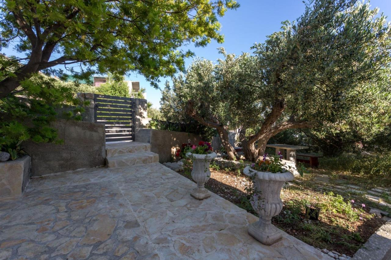 Olive Garden Apartment *