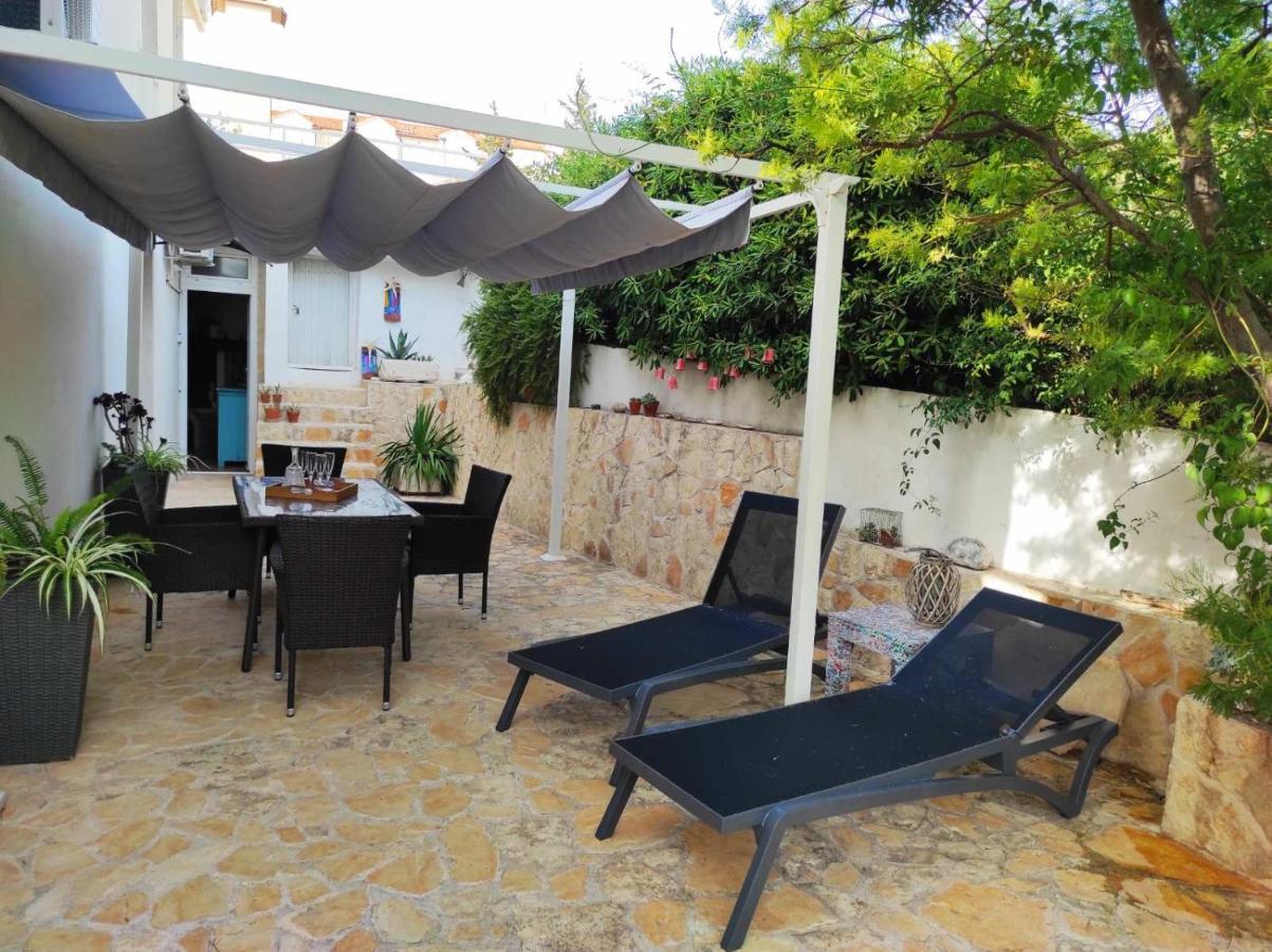 Olive Garden Apartment Hvar Town