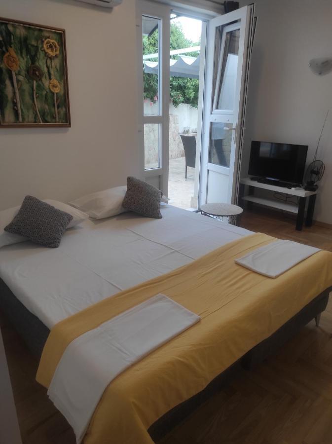Apartment Olive Garden Hvar Town