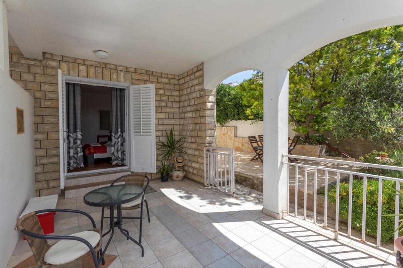 Olive Garden Apartment Hvar Town